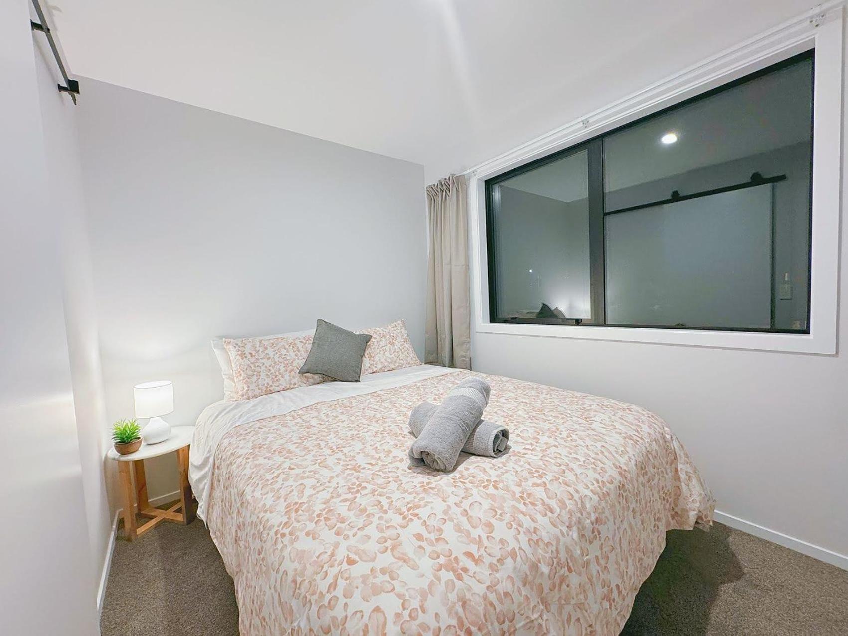 Modern & Stylish 3 Bedroom At Lowerhutt Лоуър Хът Екстериор снимка