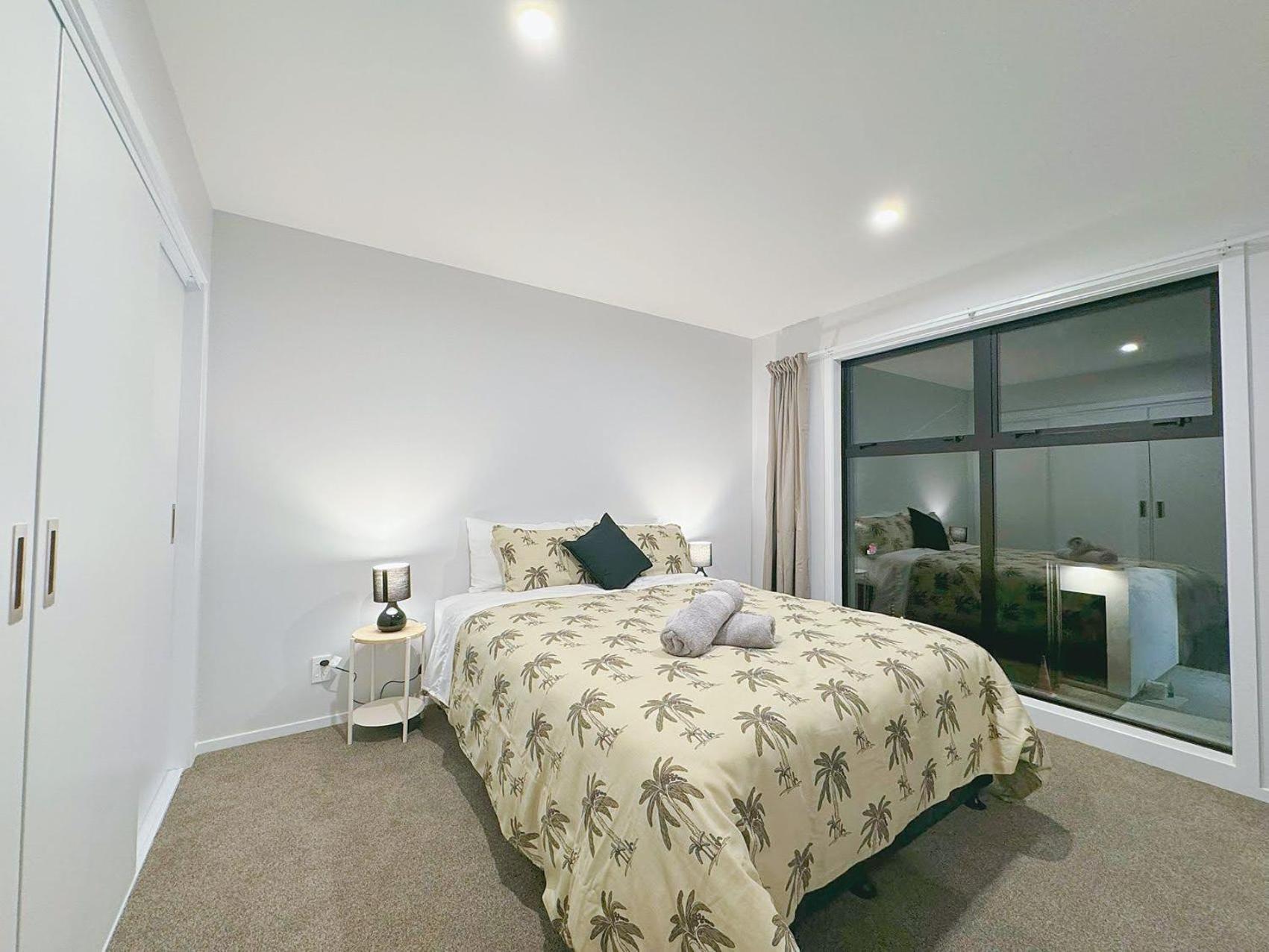 Modern & Stylish 3 Bedroom At Lowerhutt Лоуър Хът Екстериор снимка