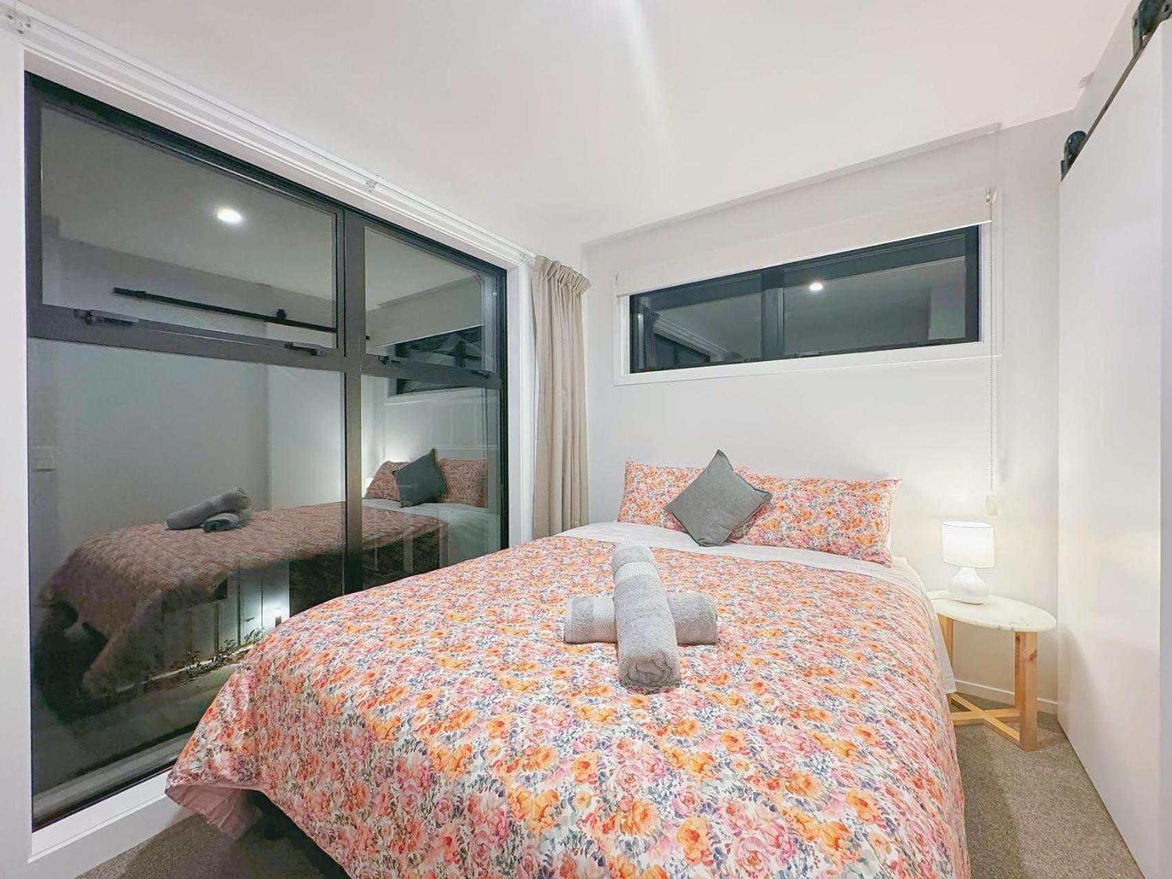 Modern & Stylish 3 Bedroom At Lowerhutt Лоуър Хът Екстериор снимка